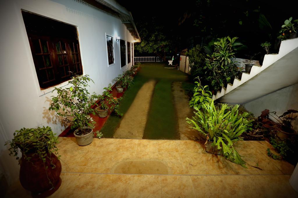 Travellers Home Kandy Exterior foto